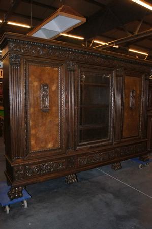 German carved bookcase, early 20th C