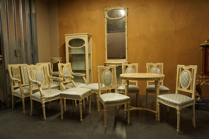 11 Bed- salon- and - sets Strydhagen 01 Furniture diningroom 