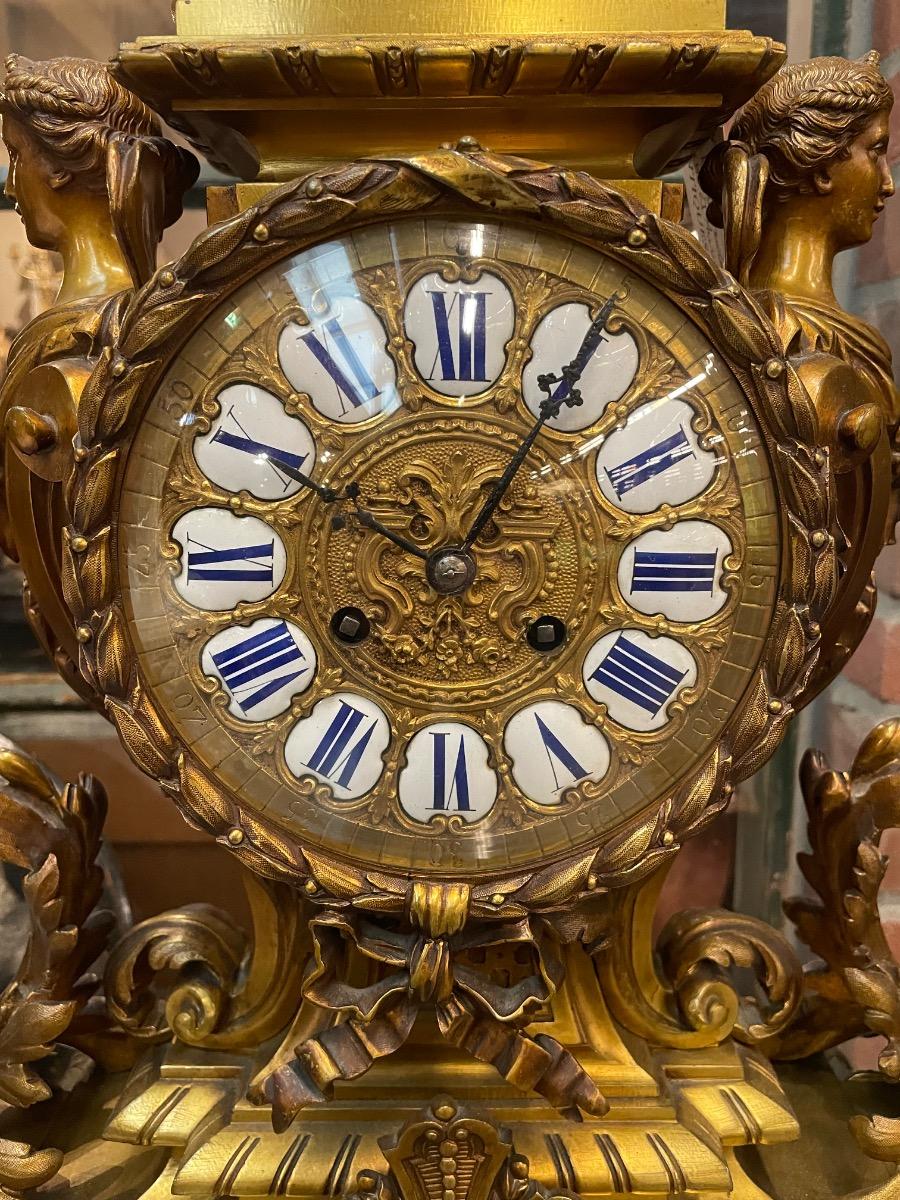 19th century high quality bronze gilded clock. 50w x 63h cm