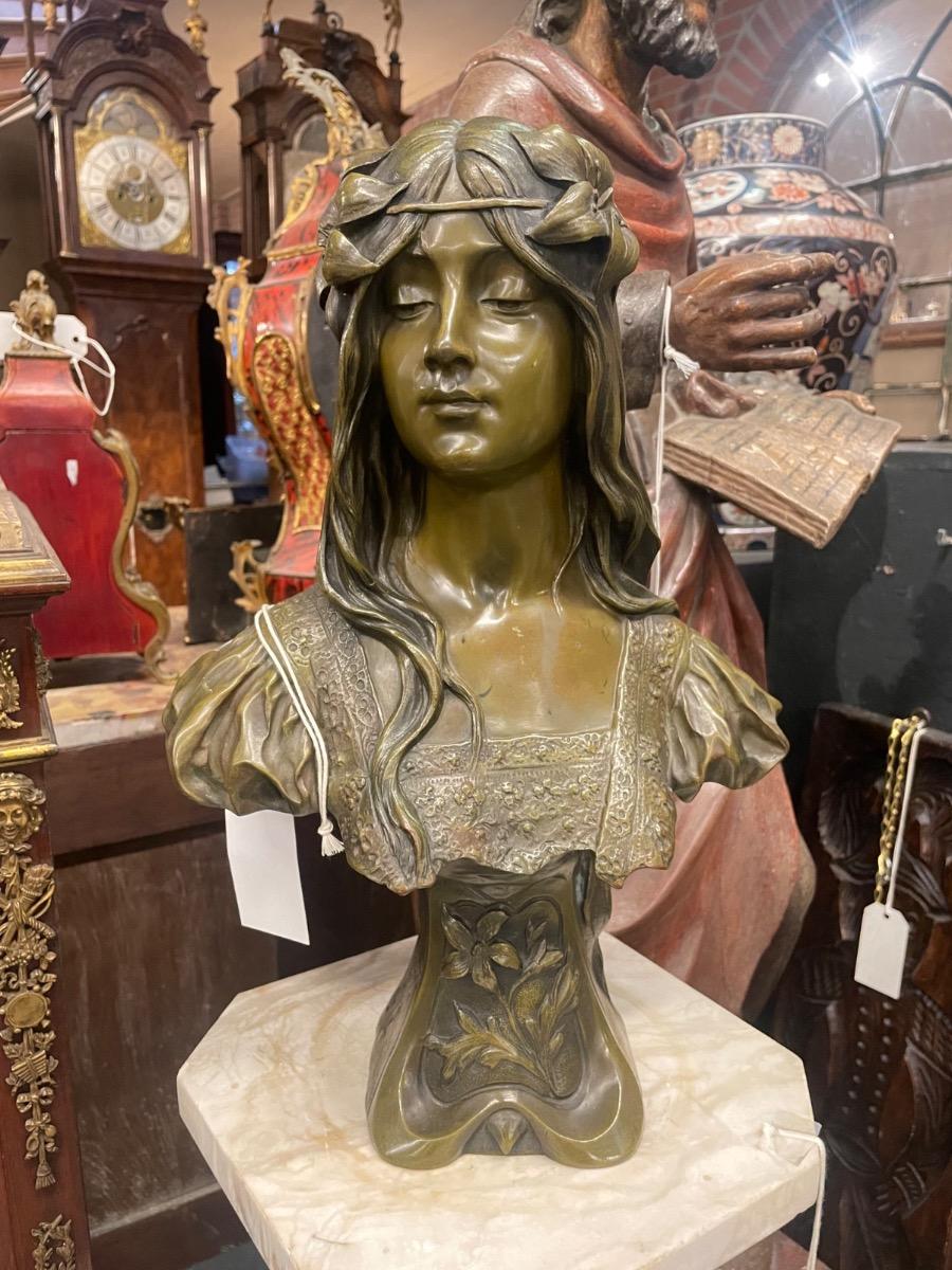 Bronze art nouveau in bust by George Coudray. 42h cm 