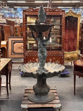 Bronze Fountain, 93 ⌀ x178h cm