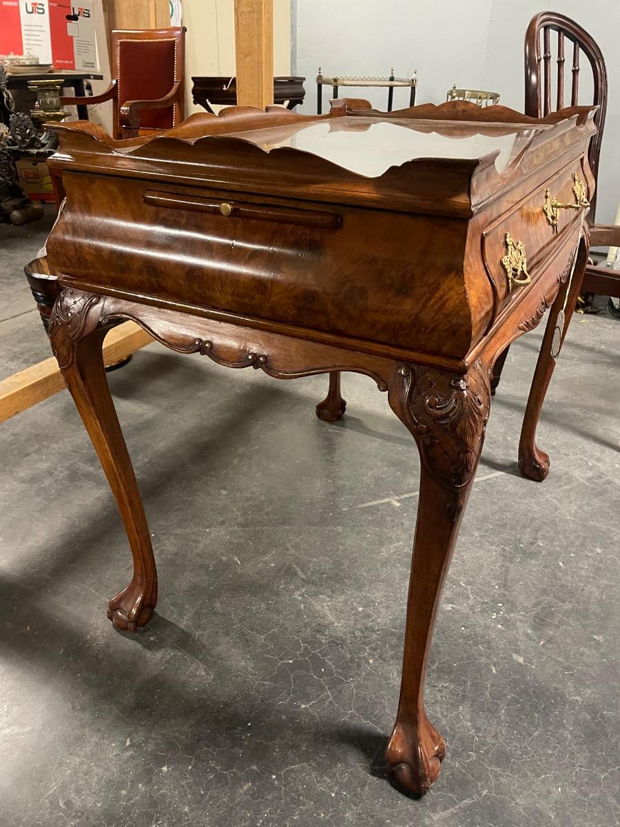 Dutch walnut tea table