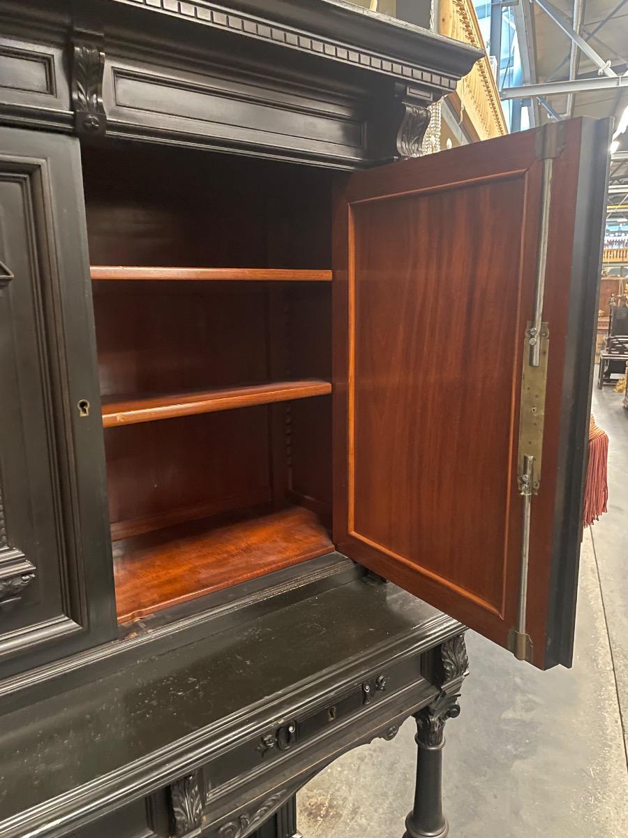 Nice quality credenz cabinet 