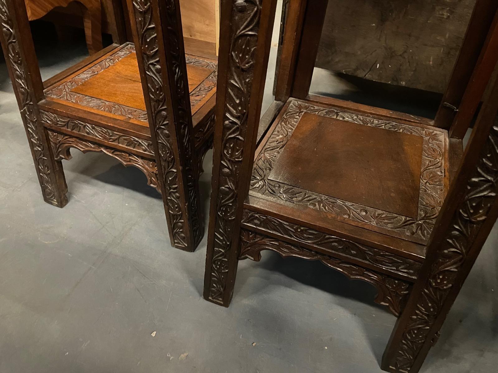 Pair of colonial pedestal tables. 116 cm tall