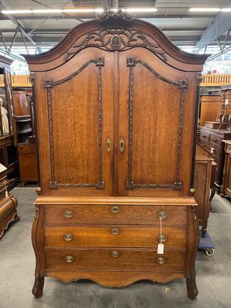 Small Dutch oak cabinet, around 1800. 130w x 221h cm 